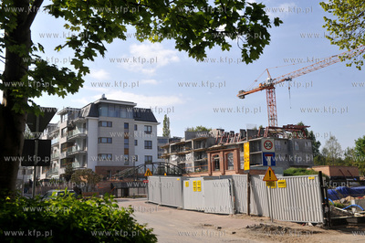 Budowa osiedla AQUARIUS przez firme Invest Komfort...
