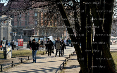 Gdansk. Alejka wzdluz Targu Rakowego. 17.02.2015 Fot....
