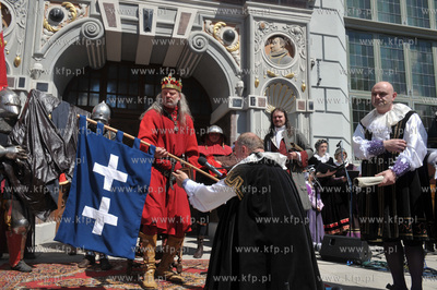 Gdansk. Swieto Miasta. Parada i inscenizacja  na ul....