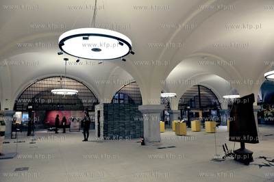 Otwarcie dla zwiedzajach wystawy "Metafora i rzeczywistosc...