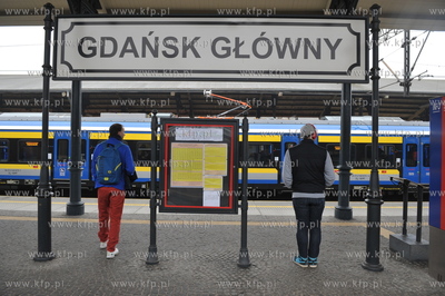 Gdansk, Dworzec Glowny PKP. Inauguracyjny, pierwszy...