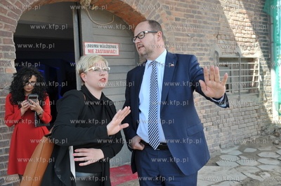 Gdansk. Wyspa Spichrzow. Uroczystosc wmurowania kamienia...