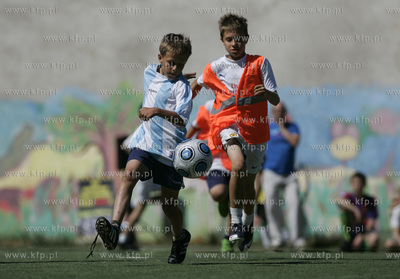 Boisko Zespolu Szkol Ogolnoksztalcacych nr 8 przy ul....