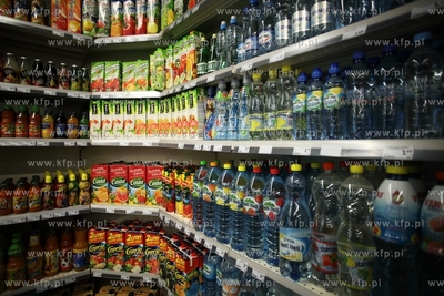 Gdansk Przymorze. Sklep sieci Fresh Market na ul. Slaskiej....
