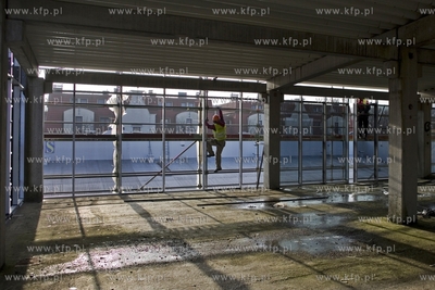 Tzw. Szkieletor przy ul. Słowackiego w Gdańsku, zmienia...