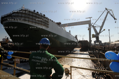 Ostatnie wodowanie w Stoczni Gdynia SA. 196-metrowy...