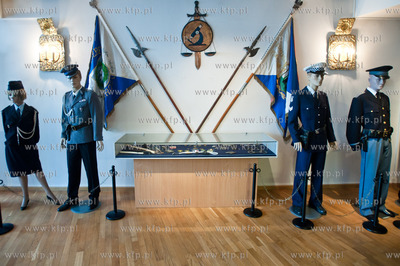 Uniwersytet Gdanski. Wydzial Prawa i Administracji....