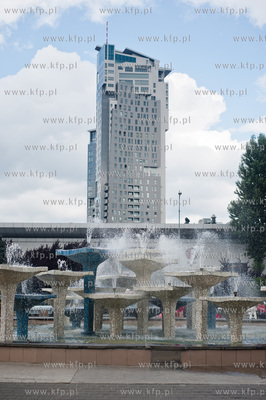 Gdynia. Odnowiona fontana na Skwerze Kosciuszki.
15.07.2013
fot....