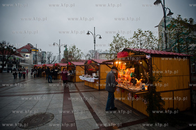 Sopot. Plac Przyjaciol Sopotu. Jarmark Bozonarodzeniowy.
14.12.2013
fot....