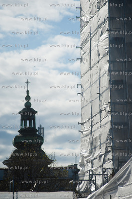 Zakryta fasada remontowanego hotelu Gdynia.
03.05.2014
fot....