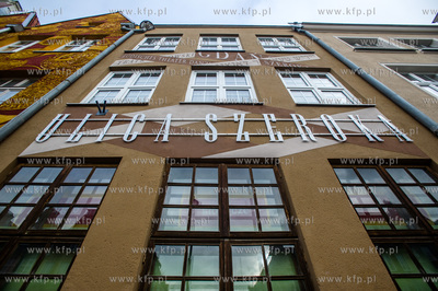 Gdansk. Odnowione fasady kamienic przy ulicy Szerokiej.
09.02.2015
fot....