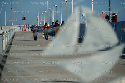 Gdynia.  Pierwszy prawdziwie wiosenny, sloneczy i cieply...