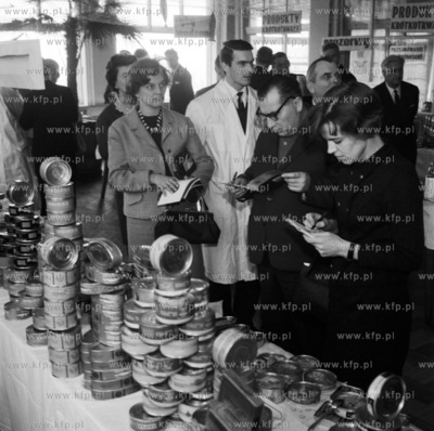 Gielda rybna w Sopocie. 03.1967 z0000626z_marzec1967...