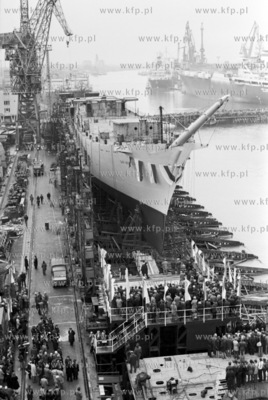 Wodowanie Daru Mlodziezy w Stoczni Gdanskiej im Lenina....