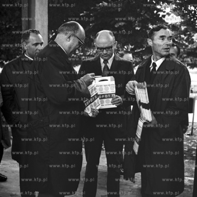 Sekretarz KW PZPR Tadeusz Fiszbach i przewodniczacy...
