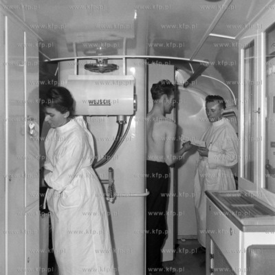 Badanie lekarskie. 
12.1966
0000659z_grudzien1966
Fot....