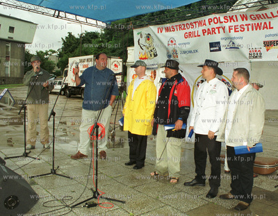 IV Mistrzostwa Poski w Grillowaniu w Gdyni. Na zdjeciu...