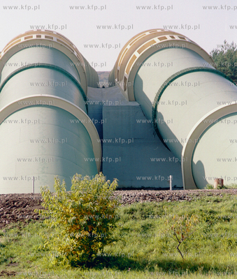Elektrownia Wodna Zarnowiec S.A. w Czymanowie
2004
Fot....