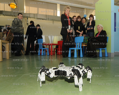 Interaktywny Tydzien Robotow w Centrum Nauki EXPERYMENT...