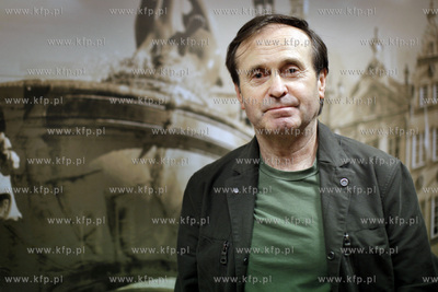 Galeria Baltycka. Spotkanie w EMPIK-u,  z aktorami...