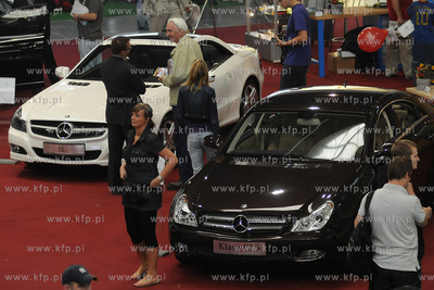 Trojmiejskie Targi Motoryzacyjne w hali wystawienniczej...