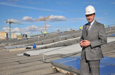 Konferencja prasowa poswiecona dobiegajacemu konca...