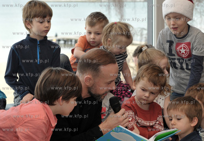 Sopot. Zatoka Sztuki. Spotkanie z cyklu Czytamy Dzieciom....