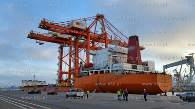 Nowe suwnice dla Baltyckiego Terminalu Kontenerowego...