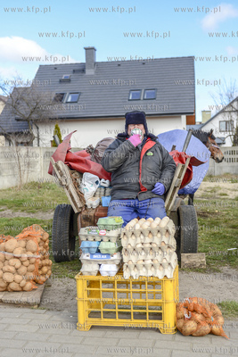 Rumia. Sobota - dzien targowy na rumskim targowisku...