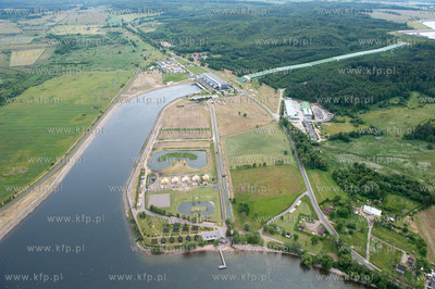 Elektrownia Szczytowo Pompowa w Zarnowcu, nad jeziorem...