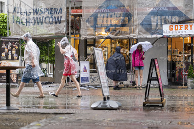 Deszczowe pierwsze dni lata w Sopocie.24.06.2021...