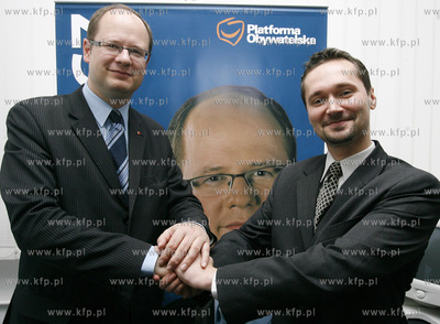 Gdansk. Konferencja prasowa podsumowujaca kampanie...