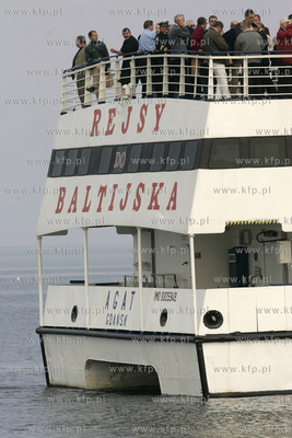 Katamaran Zeglugi Gdanskiej AGAT kursuje do Baltijska....