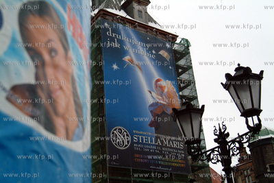 Katownia w Gdansku z reklama wydawnictwa Stella Maris.09.01.2003Fot...