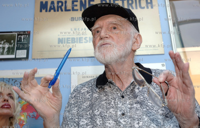 Krzywy Domek - Centrum Rezydent w Sopocie - pokaz filmu...