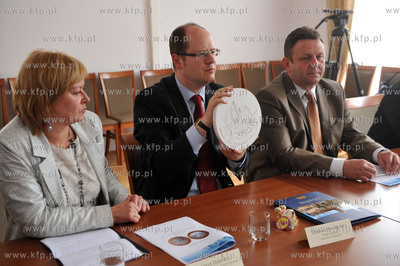 Nowy talar gdanski wydany z okazji 20 lecia obalenia...