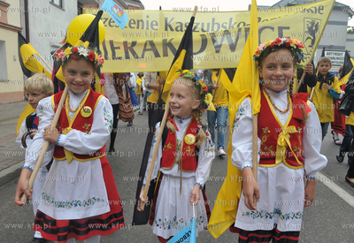 XIII Swiatowy Zjazd Kaszubow w Leborku. Barwny korowod...