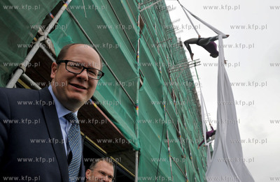 Gdansk, Wrzeszcz, al. Grunwaldzka. Uroczystosc zawieszenia...