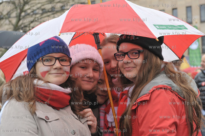 Dzien Niepodleglosci w Gdansku. Barwna parada przeszla...