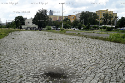 Gdynia. Dawna bocznica kolejowa tzw. międzytorze czyli...