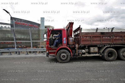 Proby obciazeniowe na estakadzie nad al. Grunwaldzka....