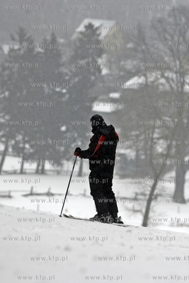 Stok narciarski w Paczoskowie - Kosowie.
01.04.2013
fot....