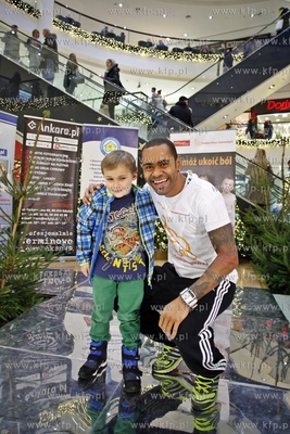 Gdansk. Galeria Baltycka. Wydarzenie charytatywne pt.Gwiazdy...