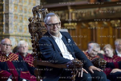 Dwor Artusa. Uroczysta sesja Rady Miasta Gdanska. Wreczenie...