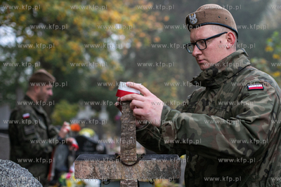 Przed dniem Wszystkich Świętych terytorialsi z 4WMBOT...