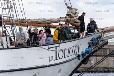 Zlot żaglowców Baltic Sail w Gdańsku. Parada jedostek...