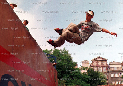 Otwarcie placu dla rollerow i skatersow w Palacu Mlodziezy...