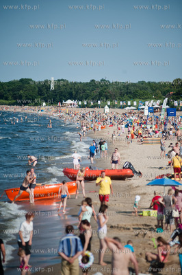 Gdansk. Wakacyjny, sloneczny dzien na plazy w Brzeznie.
08.07.2013
fot....