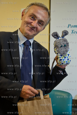 Gdynia. Szpital Sw. Wincentego a Paulo, odzial pediatryczny....