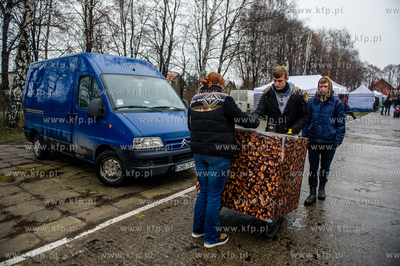 Gielda samochodowa w Pruszczu Gdanskim. Jedno z
najwiekszych...